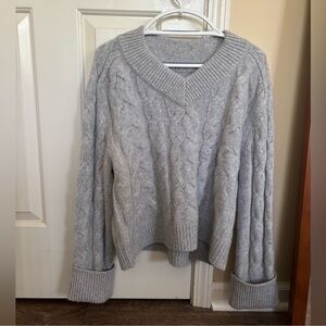 Abercrombie & Fitch Gray Cable Knit Sweater